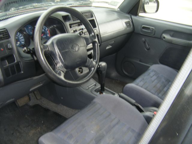 Toyota RAV4 1997 photo 3