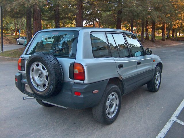 Toyota RAV4 1997 photo 2