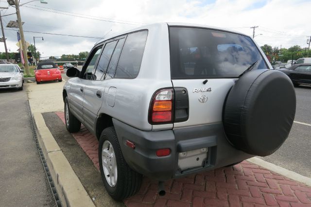 Toyota RAV4 1998 photo 1