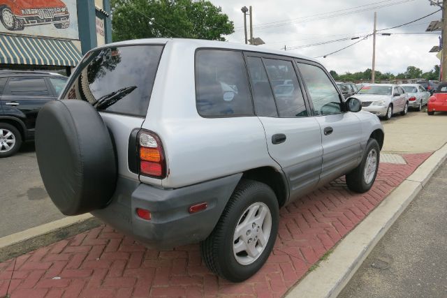 Toyota RAV4 1998 photo 2