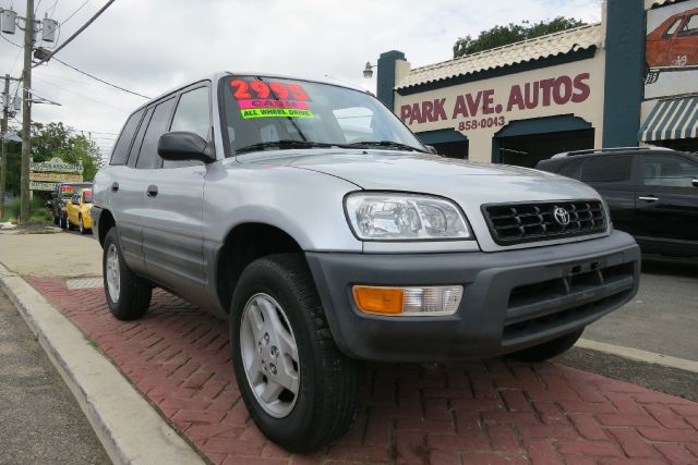 Toyota RAV4 1998 photo 4