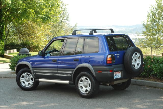 Toyota RAV4 1998 photo 3