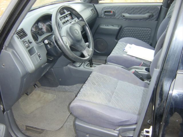 Toyota RAV4 1998 photo 2