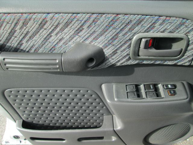 Toyota RAV4 2000 photo 18