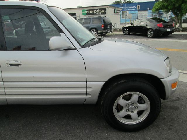 Toyota RAV4 2000 photo 26