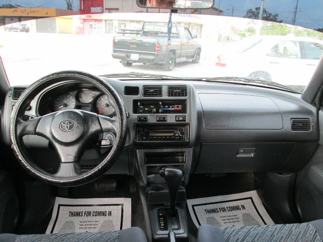 Toyota RAV4 2000 photo 33