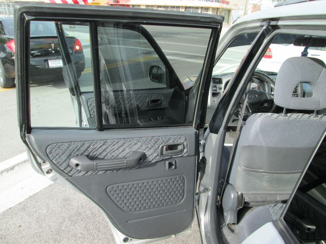 Toyota RAV4 2000 photo 37