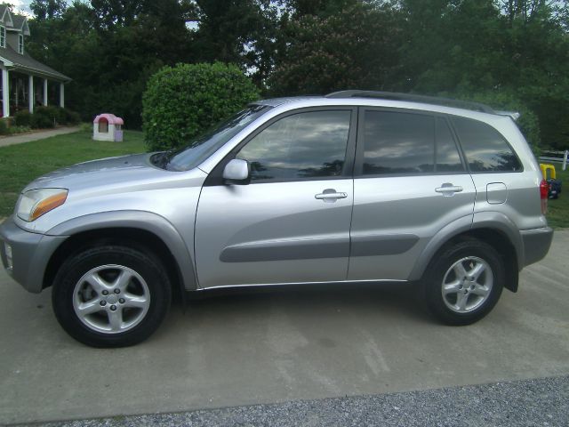 Toyota RAV4 2001 photo 2