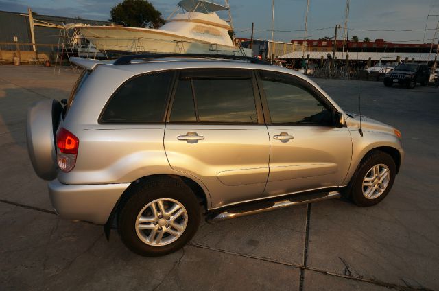 Toyota RAV4 2002 photo 2