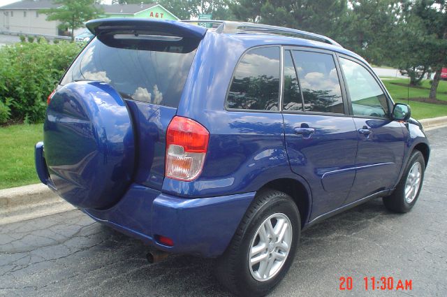 Toyota RAV4 LE 7-passenger SUV