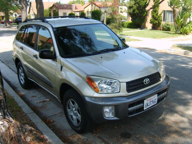 Toyota RAV4 2002 photo 2