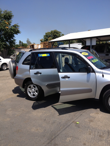 Toyota RAV4 2002 photo 2