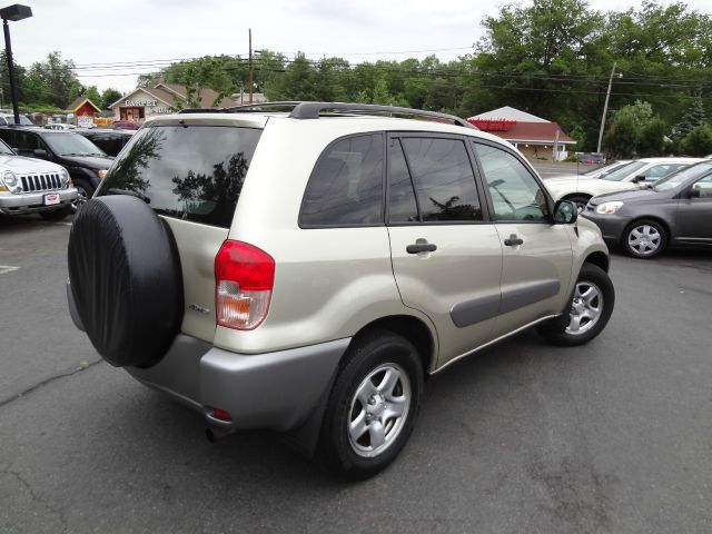 Toyota RAV4 2003 photo 9