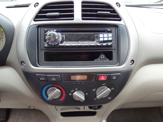 Toyota RAV4 2003 photo 3