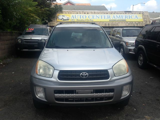 Toyota RAV4 2003 photo 2