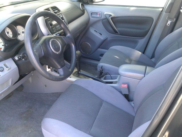 Toyota RAV4 2003 photo 2