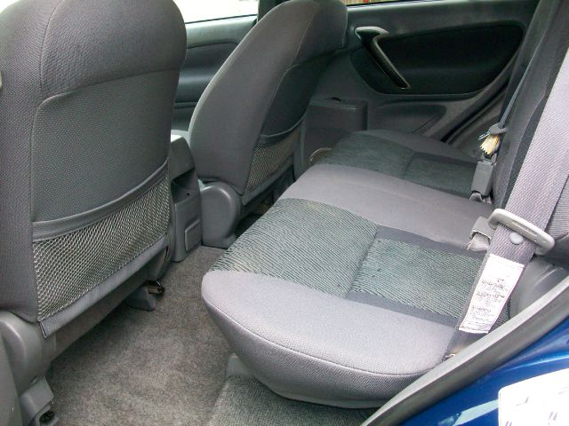 Toyota RAV4 2003 photo 3