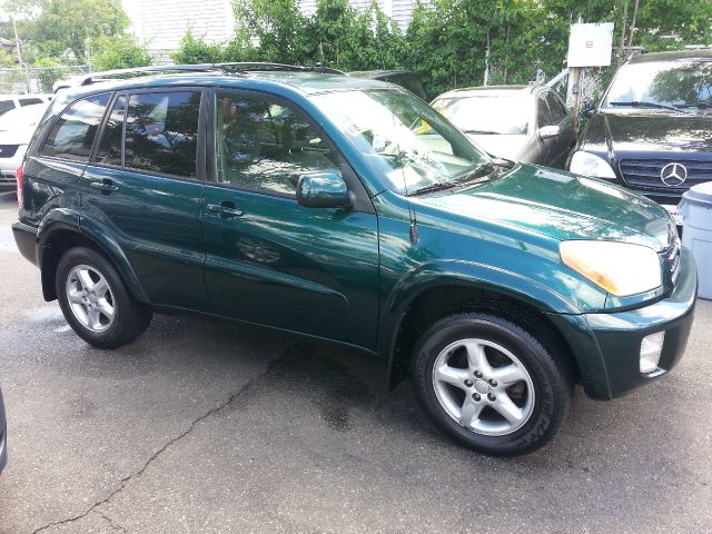 Toyota RAV4 2003 photo 2