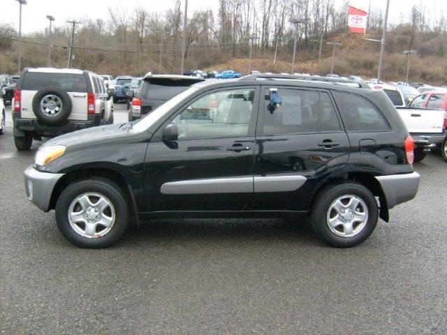 Toyota RAV4 2003 photo 2