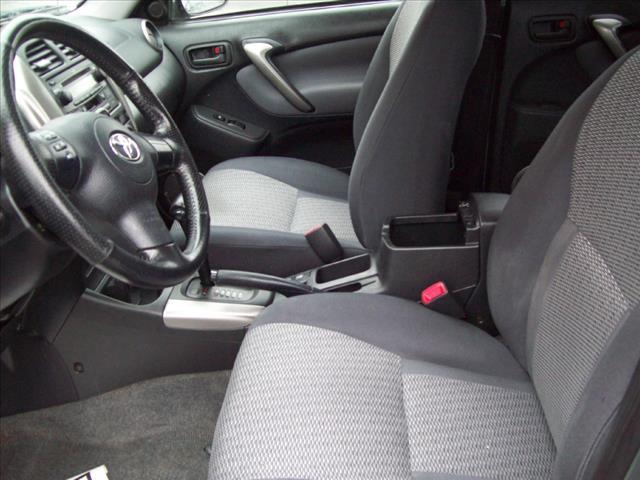 Toyota RAV4 2004 photo 3