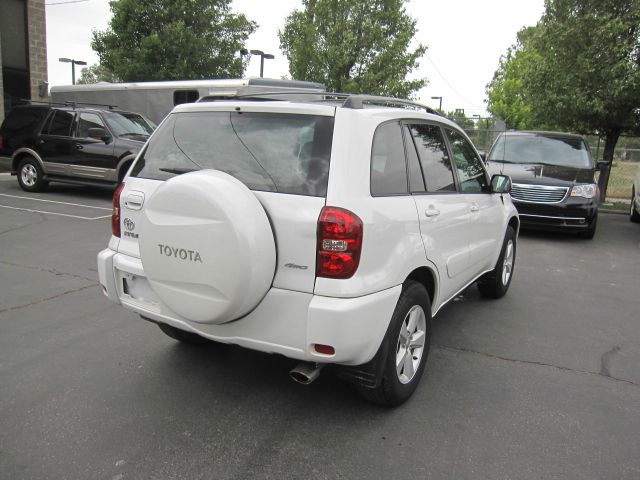 Toyota RAV4 2004 photo 3