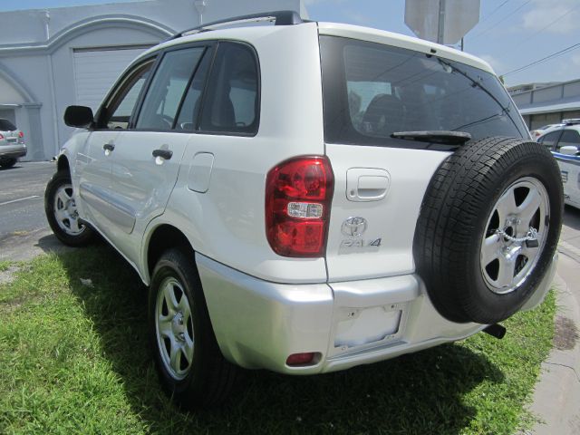 Toyota RAV4 2004 photo 1