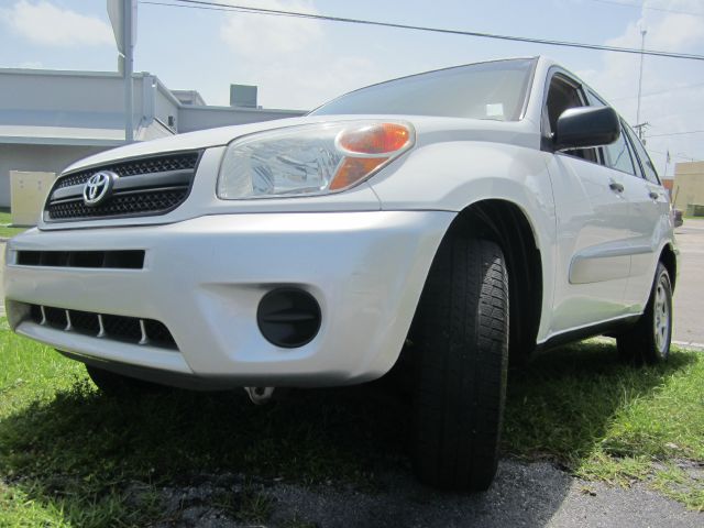 Toyota RAV4 2004 photo 3