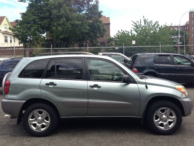 Toyota RAV4 2004 photo 12