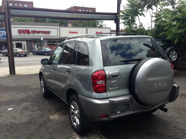 Toyota RAV4 2004 photo 13