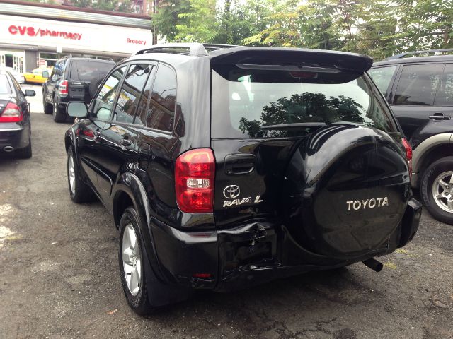 Toyota RAV4 2004 photo 4