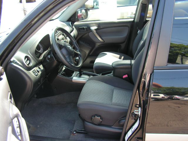 Toyota RAV4 2004 photo 3