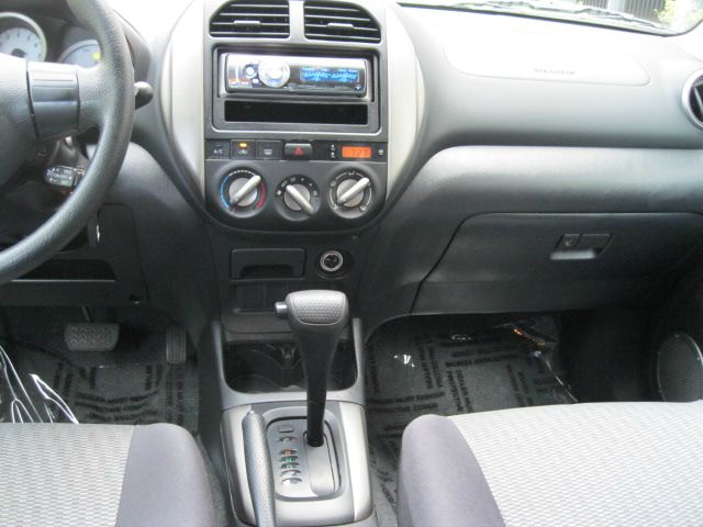 Toyota RAV4 2004 photo 21