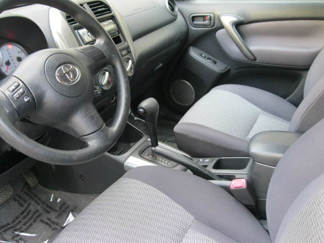 Toyota RAV4 2004 photo 22