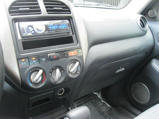 Toyota RAV4 2004 photo 23