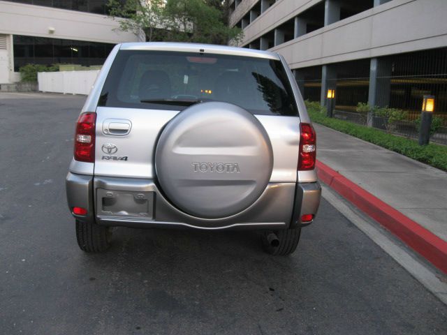 Toyota RAV4 2004 photo 25