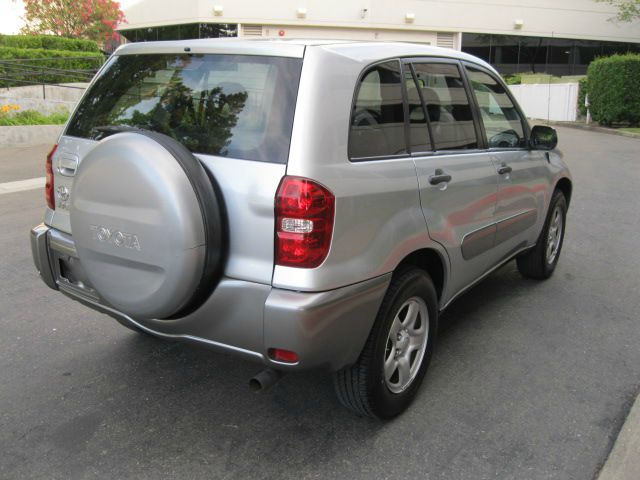 Toyota RAV4 2004 photo 26