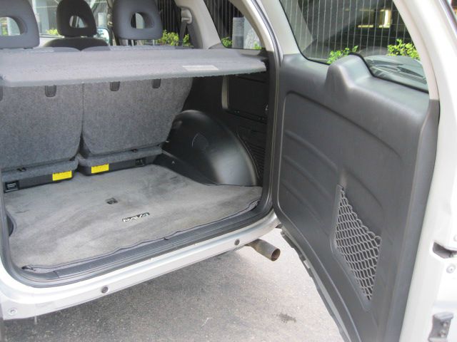 Toyota RAV4 2004 photo 8