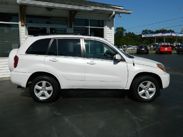 Toyota RAV4 2004 photo 2