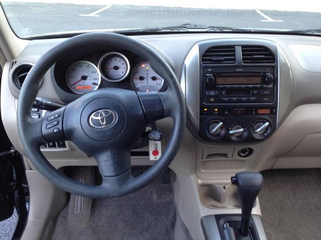 Toyota RAV4 2004 photo 14