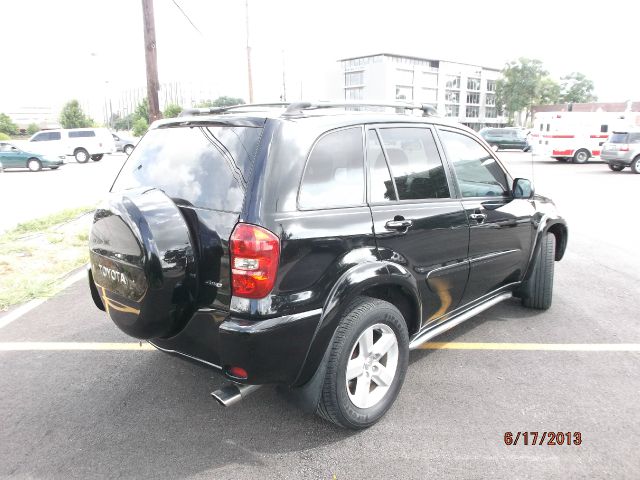 Toyota RAV4 2004 photo 4