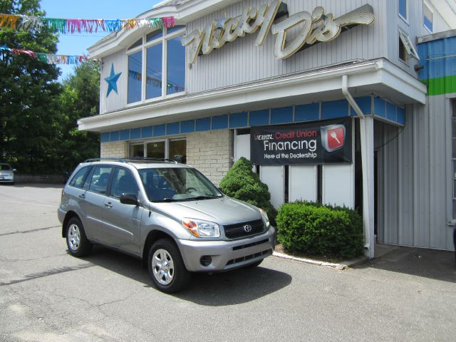 Toyota RAV4 2004 photo 4