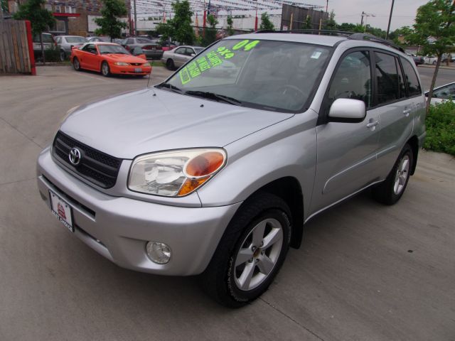 Toyota RAV4 2004 photo 4