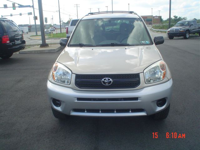 Toyota RAV4 2004 photo 4