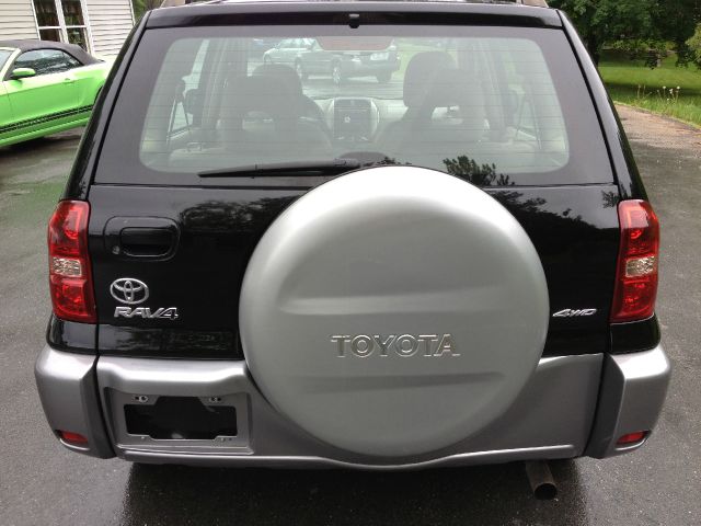 Toyota RAV4 2005 photo 2