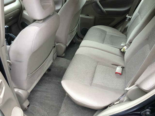 Toyota RAV4 2005 photo 9