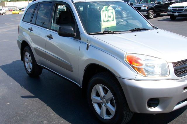 Toyota RAV4 2005 photo 2