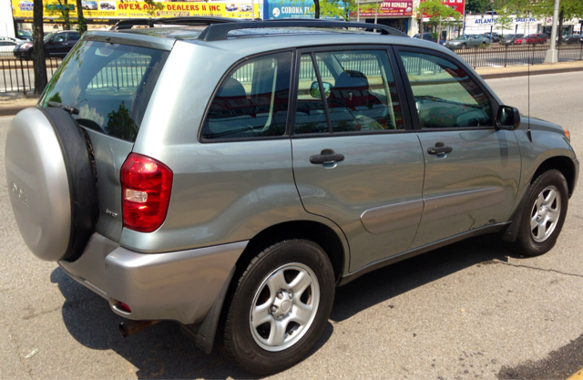 Toyota RAV4 2005 photo 2