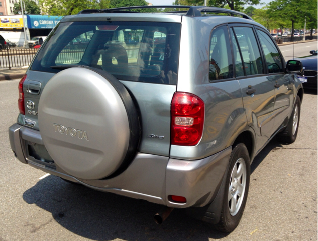 Toyota RAV4 2005 photo 3