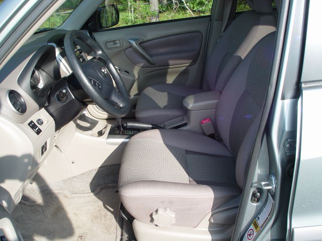 Toyota RAV4 2005 photo 8