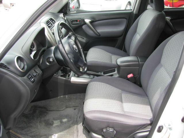 Toyota RAV4 2005 photo 2